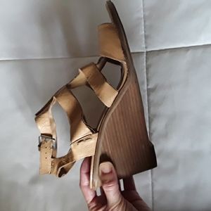 DONATED // Dolce Vita Brown Wedges